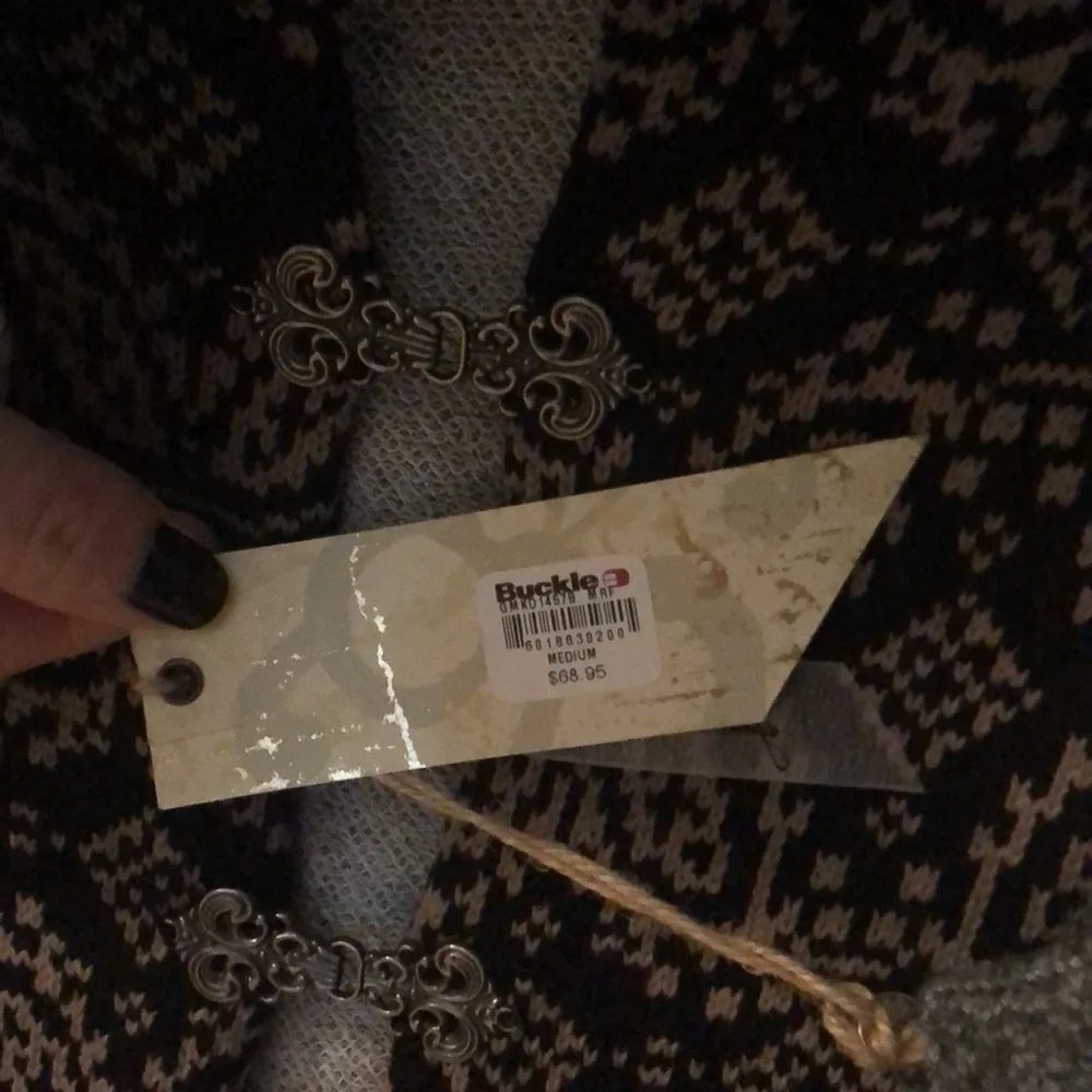 Gorgeous BKE Gimmicks cardigan with so much detail! It’s brand new with tags! - Picture 2 of 4